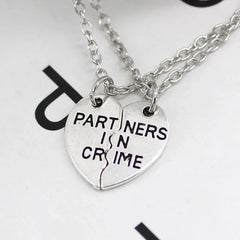 2pcs/set Splicing Necklace Heartbroken Pendant Necklace Men and Women