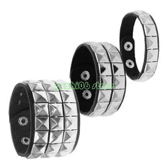 T5UF Stylish Punk Rock Bracelet Square Rivets Punk Wristband Trendy Gothic Jewelry Suitable for Individuality and Comfort