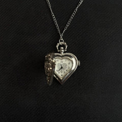 Original Hollow Heart Pocket Watch Chain Keychain Design Steampunk Clock Vintage Necklace Pendant Jewelry Watch Men Women Gift