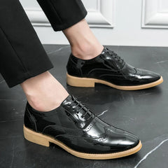 Hot Selling Luxury Gold Men's Business Dress Shoes in Europe America Glossy Brogue Shoes Men's Split Leather Shoes Free Delivery