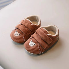Boys and Girls Panda Sports Shoes in Spring and Autumn Seasons