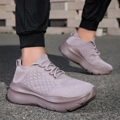 Beige Sports Shoes with Thick Curved Soles Men's Women Fashionable Sports Shoes Thick Cushioning Sole Suitable for Running, Gym