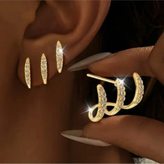 2pcs Elegant Rhinestone Three-Claw Earrings for Women Luxurious & Cute