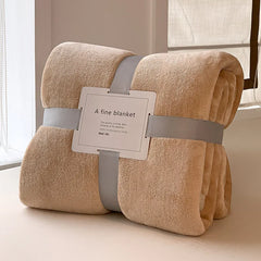 Luxury Flannel Travel Blanket for Airplane Lightweight Office Nap Soft Blanket Non-shedding and Colorfast Multi-purpose Blankets