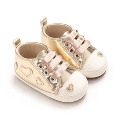 Baby Learning Walk Shoes, Silver Gold Shiny Heart Patch Baby Crib Shoes, Soft Light Cute Newborn Boys Girls Footwear 0-1 Year