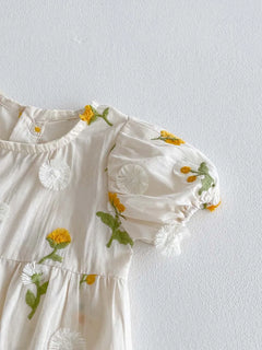 Summer baby girl embroidered three-dimensional small flower thin round neck jumpsuit, baby sweet short-sleeved jumpsuit suitable