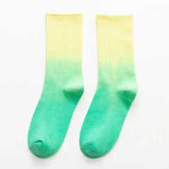 New Tie-Dye Gradient Color Crew Socks Mid-Calf Socks Unisex Fashion Daily Street Skateboard Socks Breathable Couple Sports Socks