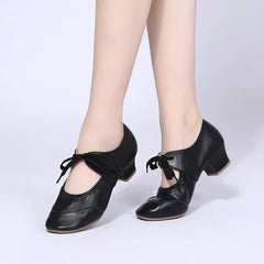 Solid Color Comfortable Breathable Dance Shoes Low Heels Soft Soles Fashionable Adjustable Women's Dance Shoes 2025 New