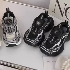 Children’s Sports Shoes 2026 Autumn New Casual Running Sneakers Boys Girls Premium Design Retro Dad Sneaker Lightweight Non Slip
