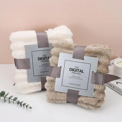 Ultra Soft Fleece Bed Throw Blankets for Lunch Rest Double Sided Warm Blanket Skin-Friendly Warm Conditioning Quilt Breathable