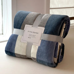 Luxury Flannel Travel Blanket for Airplane Lightweight Office Nap Soft Blanket Non-shedding and Colorfast Multi-purpose Blankets