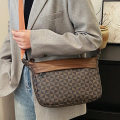 Neutral style bag with a combined design for men and women, suitable for travel. PU cross-body bag.