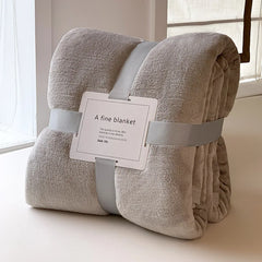 Luxury Flannel Travel Blanket for Airplane Lightweight Office Nap Soft Blanket Non-shedding and Colorfast Multi-purpose Blankets