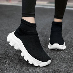 New Luxury Women's Comfortable Sneaker Lightweight Platform Men's Casual Sports Shoes Anti Slip Thick Soled Tenis Walking Shoes