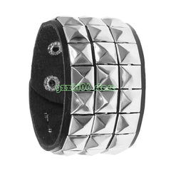 T5UF Stylish Punk Rock Bracelet Square Rivets Punk Wristband Trendy Gothic Jewelry Suitable for Individuality and Comfort