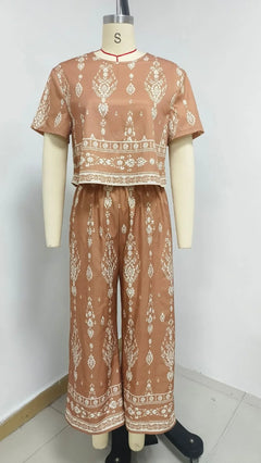 Women's Retro Ethnic Print Two-Piece Set Casual Short-Sleeved Top with 3/4 Length Pants Suit